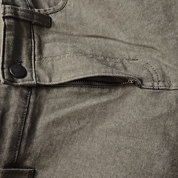 Men's Jeans (38W x 32L) - Picture 4 of 5
